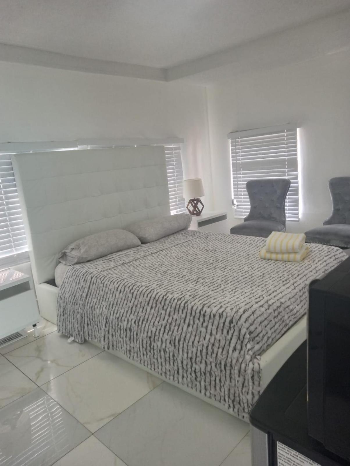1161 Studio 1 Miami Tamiami Екстериор снимка