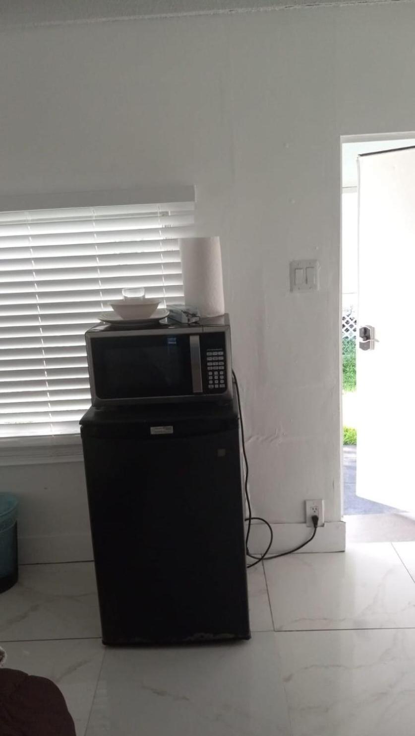 1161 Studio 1 Miami Tamiami Екстериор снимка